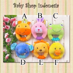 D098 Rattle Oval Animals 35  large